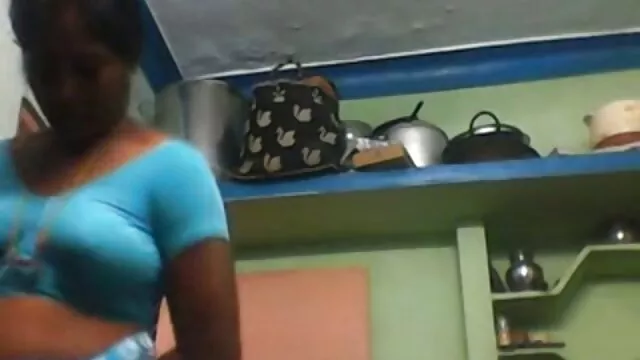 Alexis Fawxは彼女の娘が官能的な時間を過ごすことを可能にします 女子 向け セックス 動画