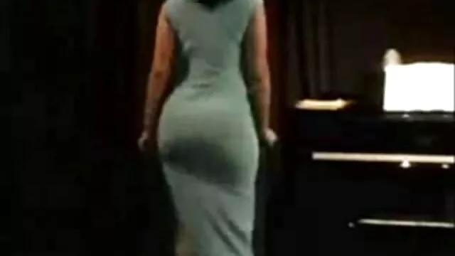成熟した女性は、ソファの上に疲れて自宅で犯さ 一徹 h 動画