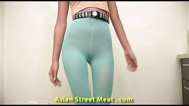 彼は彼のグループに三人を残して二人の隣の男を持っています！ エッチ 動画 女性 向け