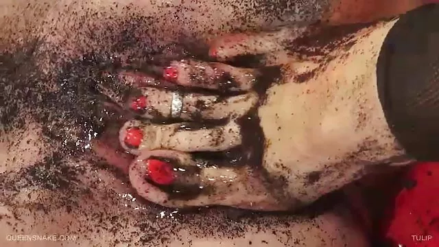 私は彼らが黒である場合は特に、コックに乗りたいです 女性 h ビデオ