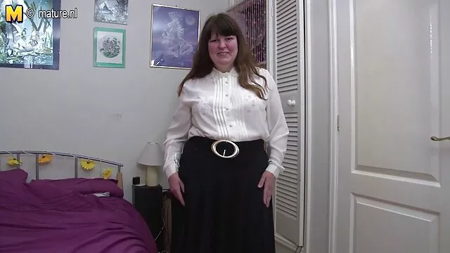 彼女と叔父によってザプール笑ってで彼女の夫 エッチキス 動画